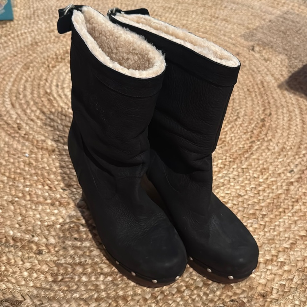 UGG Lynnea Australia black suede leather shearling sheepskin ankle boots